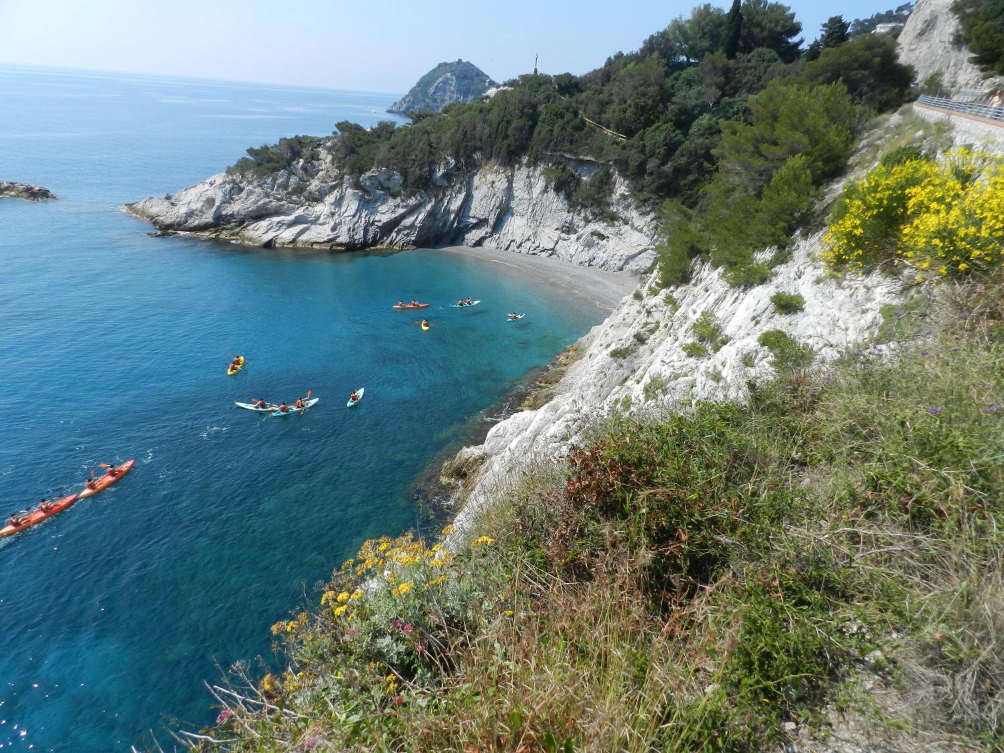 Il Giardino Sull'Isola - Appartamento - Bergeggi Ngoại thất bức ảnh
